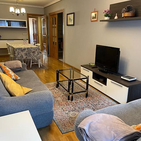 Apartamento Piso Centrico Con Plaza De Garaje Ponferrada Exterior foto